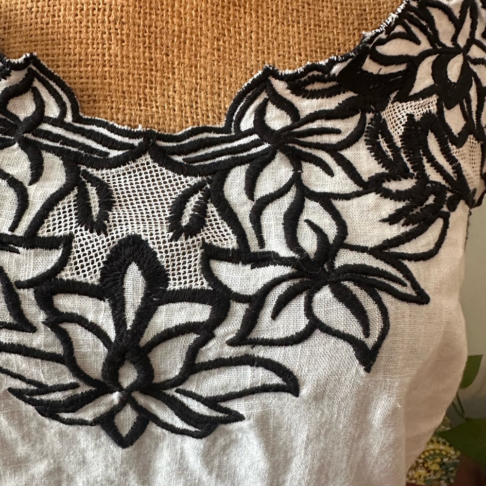 EXPRESS Linen Tank Top - Picture 2 of 4